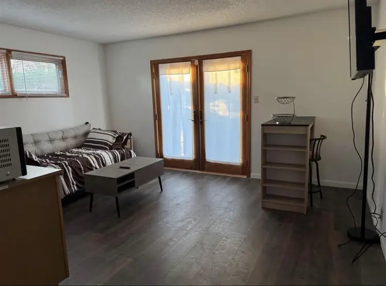 Benicia Southampton Studio for Rent