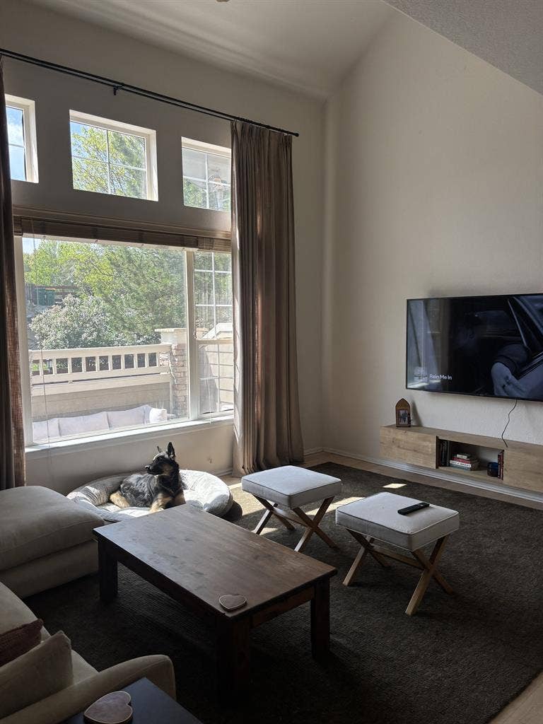 Female Roommate Wanted