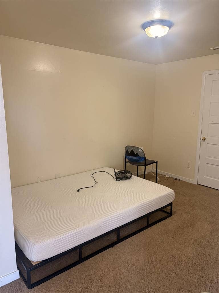 Room for Rent in the Fan.