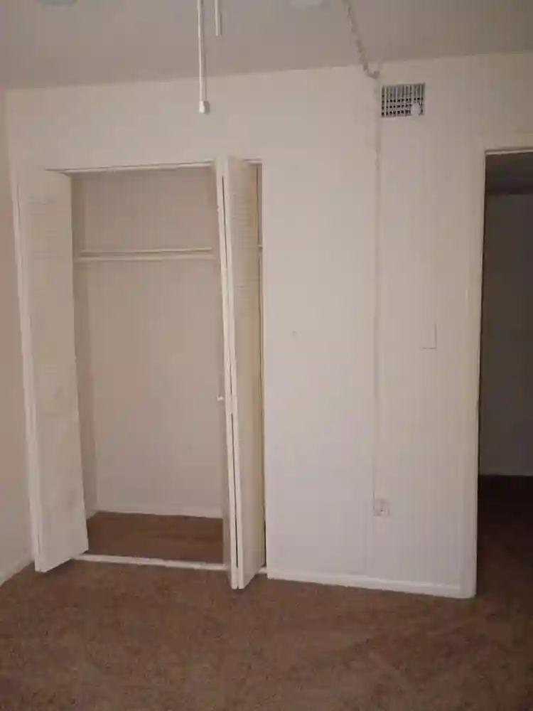 2 bedrooms available