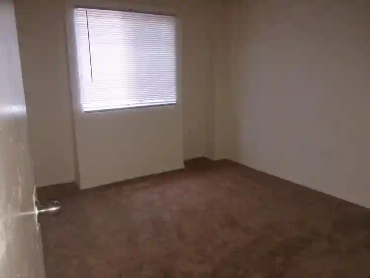 2 bedrooms available