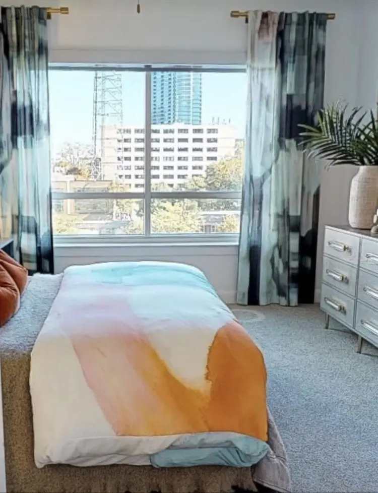 Male Roommates ATL Lux High Rise