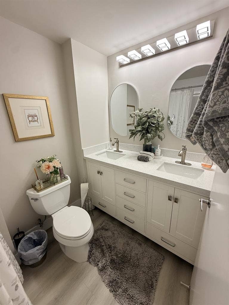 luxury room private bathroom