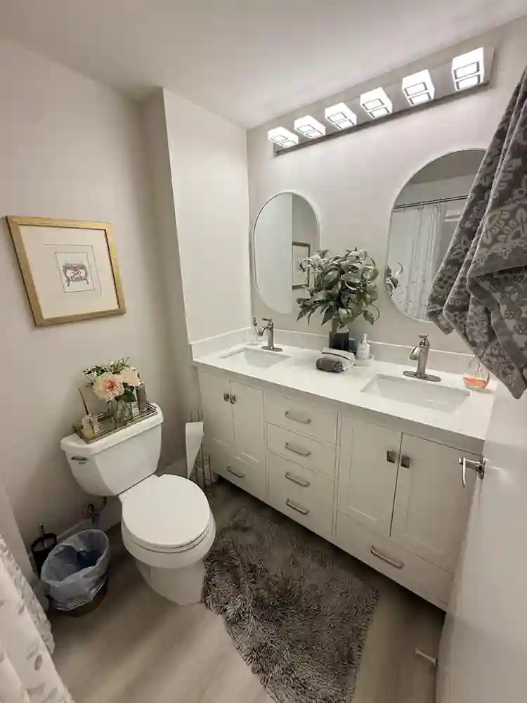 luxury room private bathroom