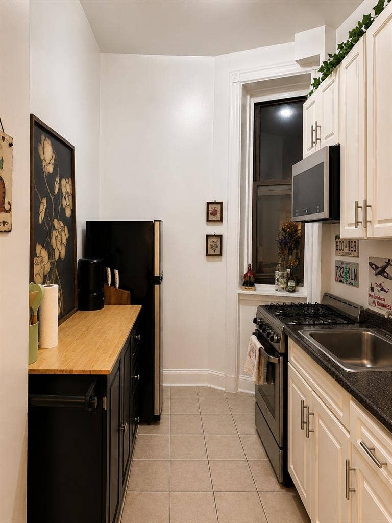 Room for rent UWS MANHATTAN