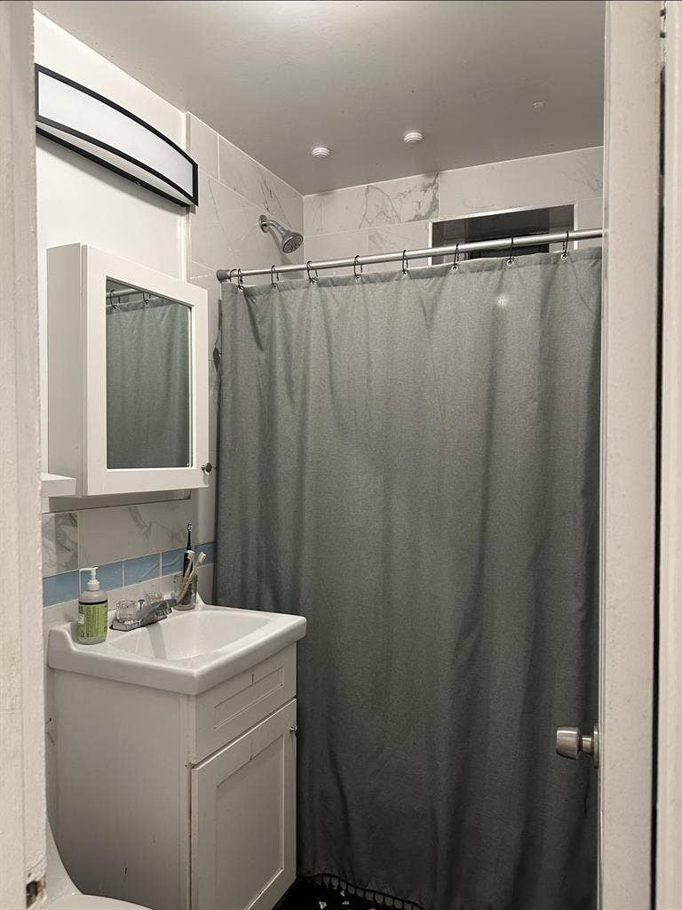 Room for rent UWS MANHATTAN