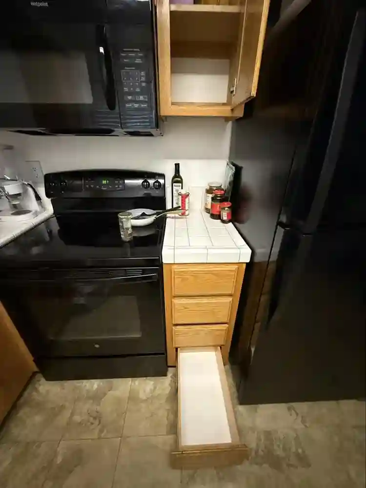 Female only shared apartment