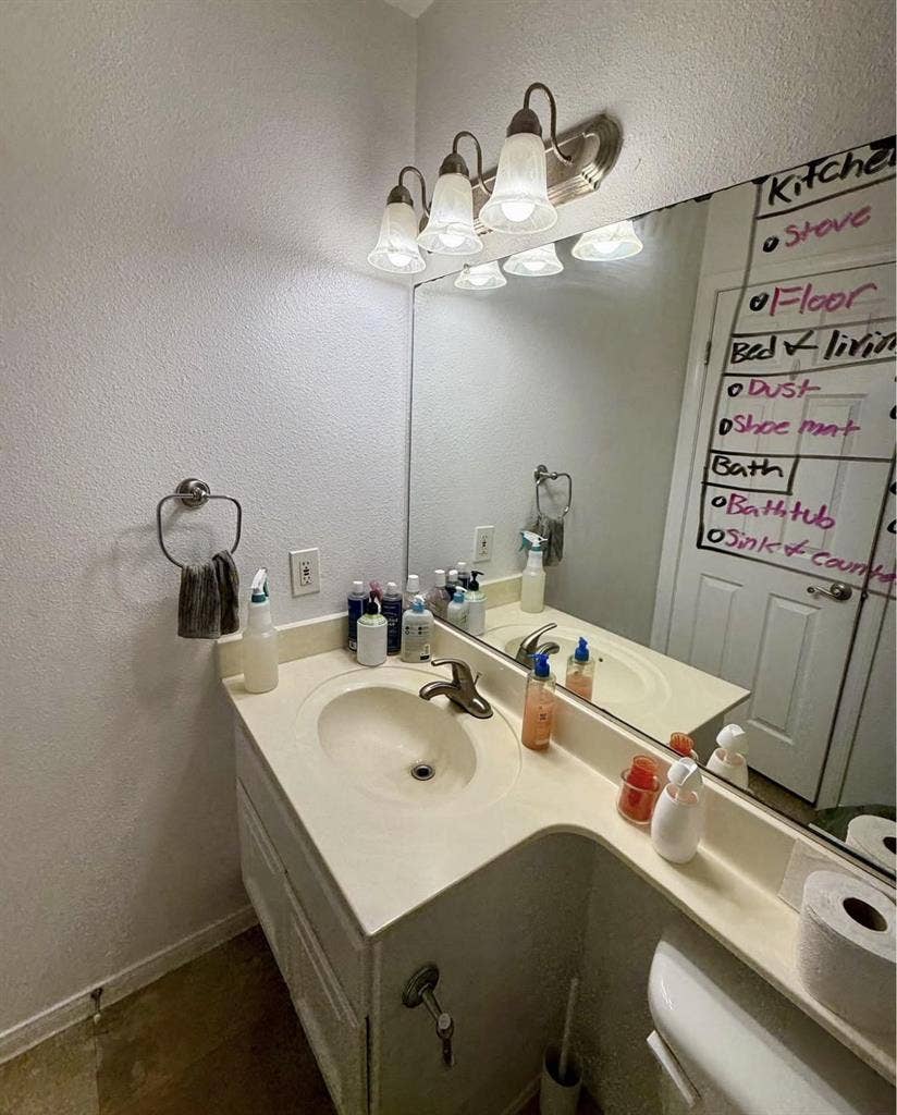 Female only shared apartment