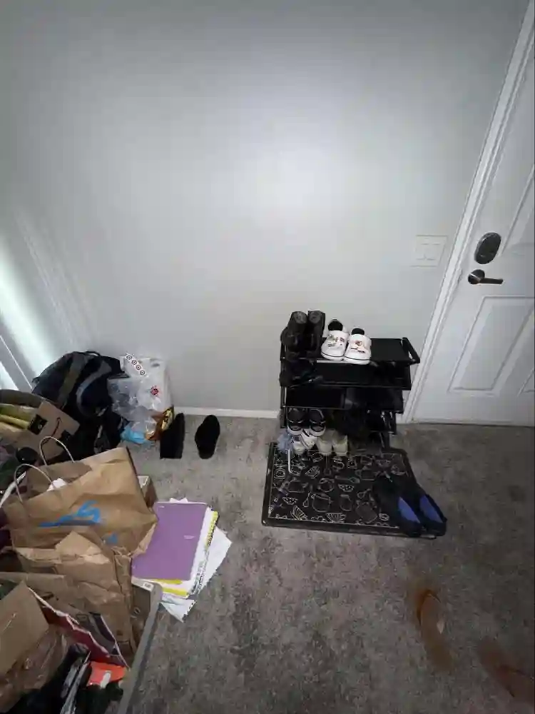 Female only shared apartment