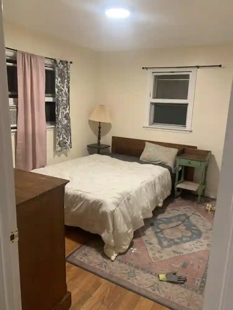 Looking for roommate asap