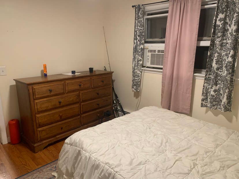 Looking for roommate asap