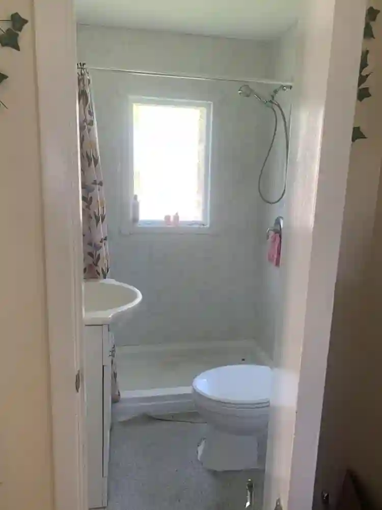Looking for roommate asap