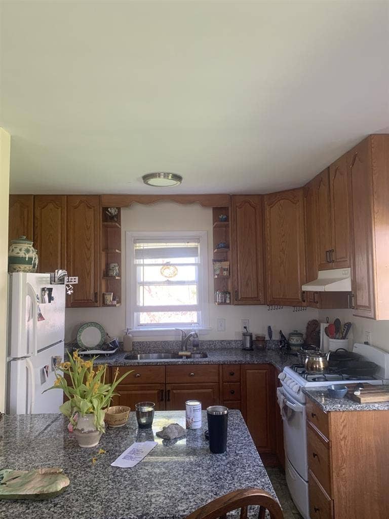 Looking for roommate asap
