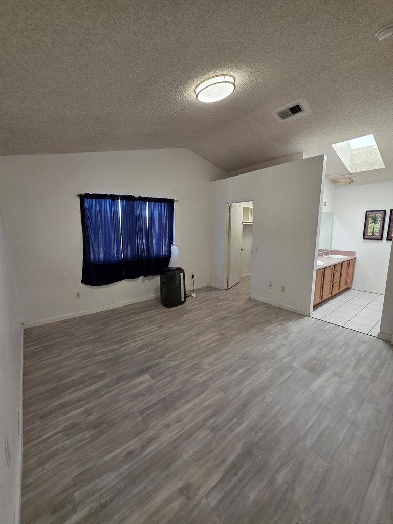 Master bedroom + private bathroom