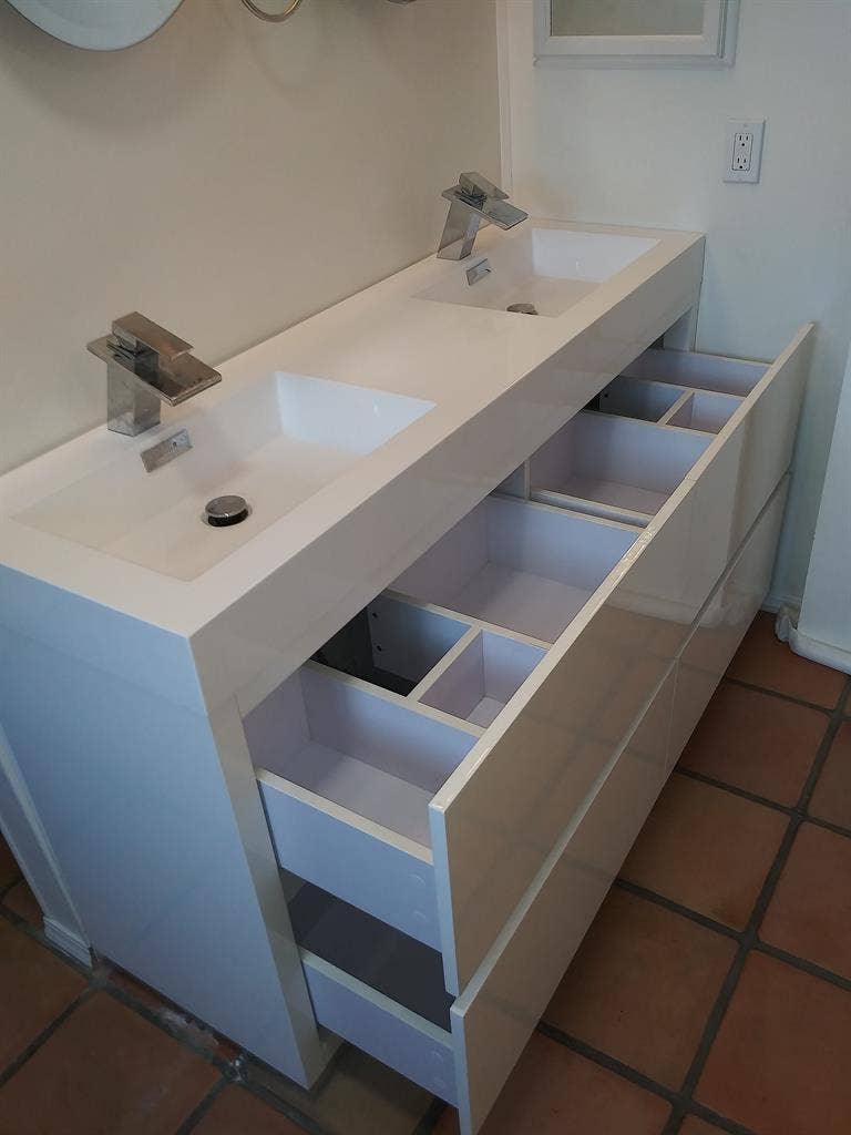 Master w/ Lrg En Suite Bath Jacuzzi