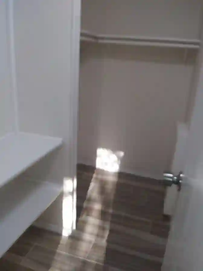 Master w/ Lrg En Suite Bath Jacuzzi