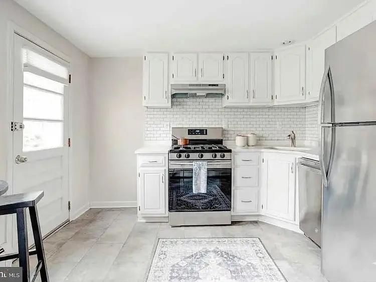 Furnished 2 beds 1 bath