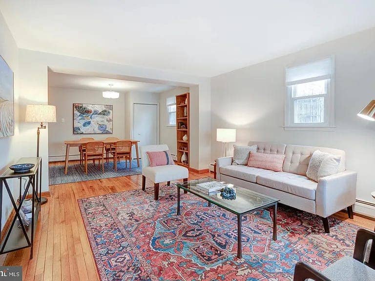Furnished 2 beds 1 bath