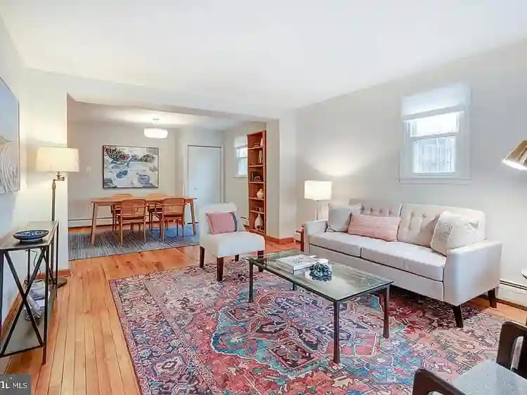 Furnished 2 beds 1 bath