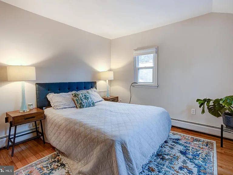 Furnished 2 beds 1 bath