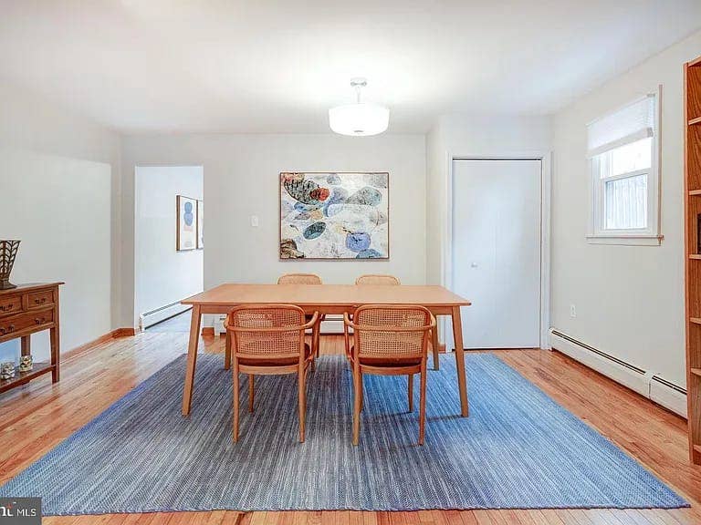 Furnished 2 beds 1 bath
