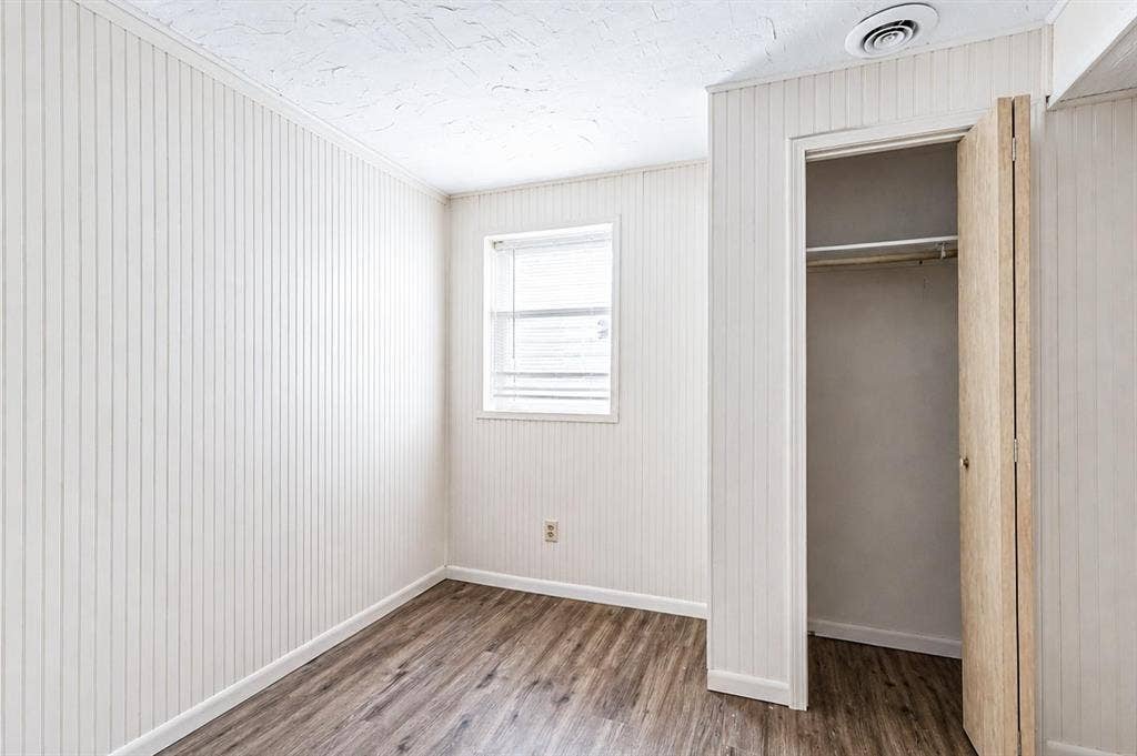 5 BR in Shawnee