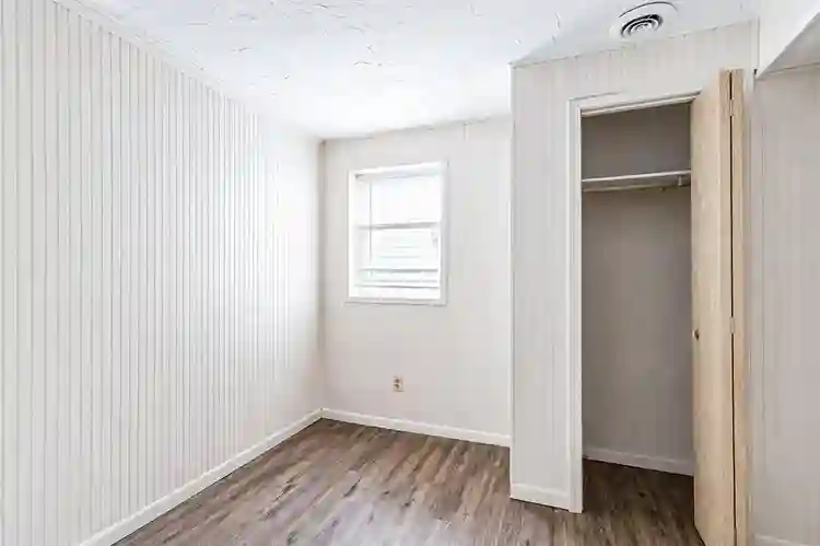5 BR in Shawnee