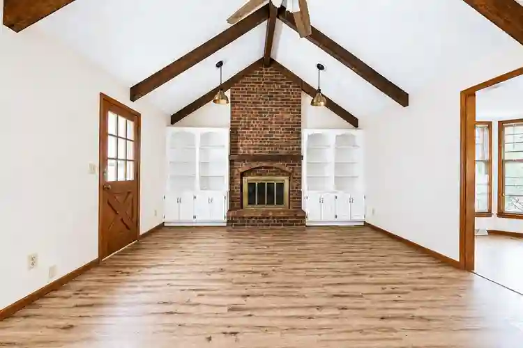 5 BR in Shawnee