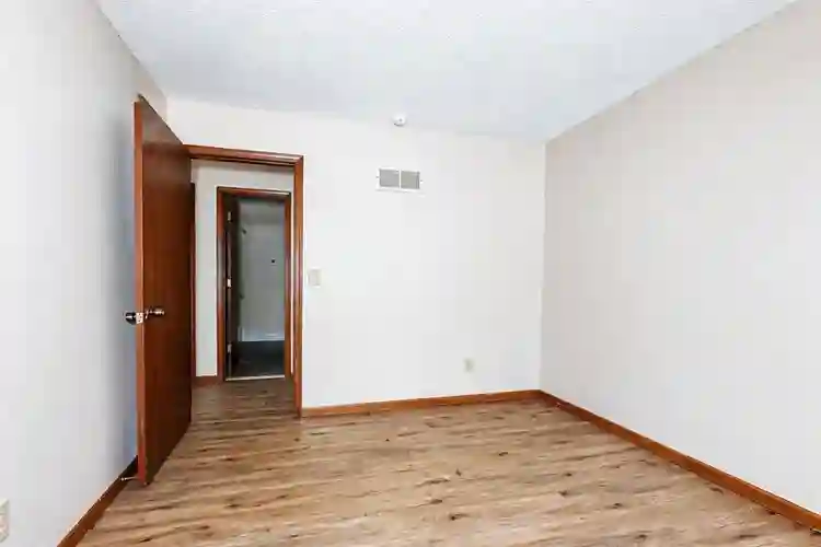 5 BR in Shawnee