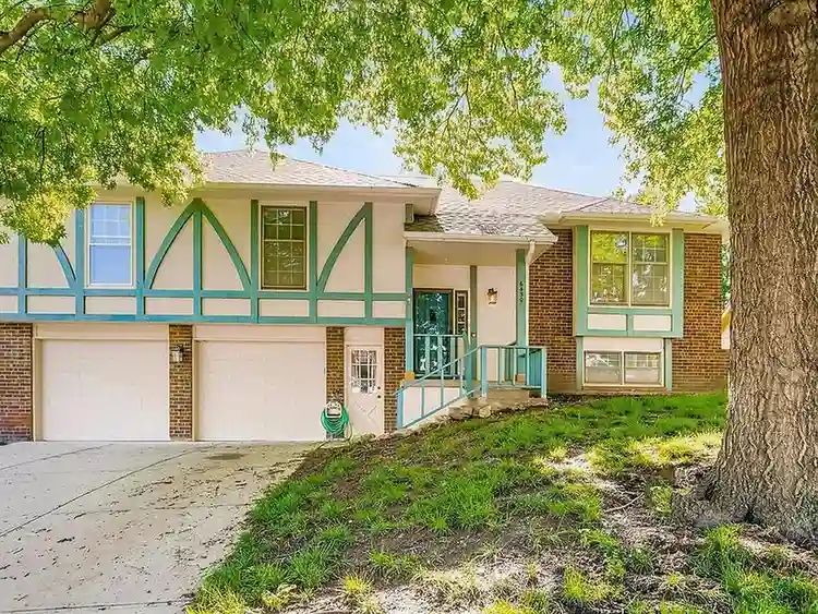 5 BR in Shawnee