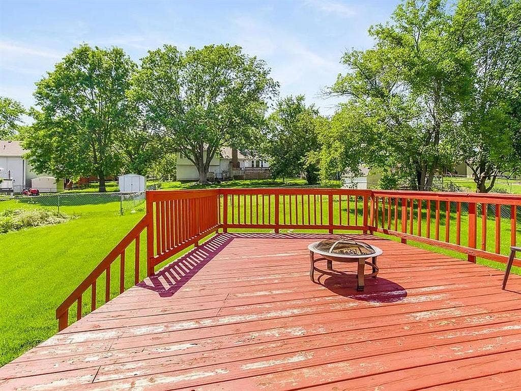 5 BR in Shawnee