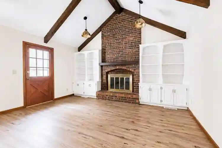 5 BR in Shawnee