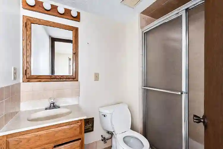 5 BR in Shawnee
