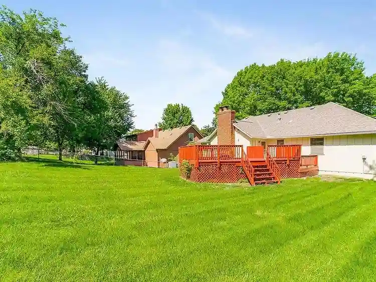 5 BR in Shawnee