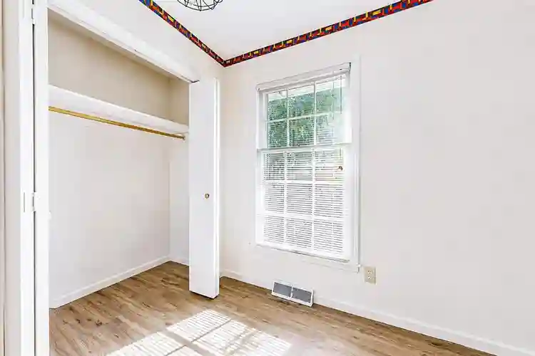 5 BR in Shawnee