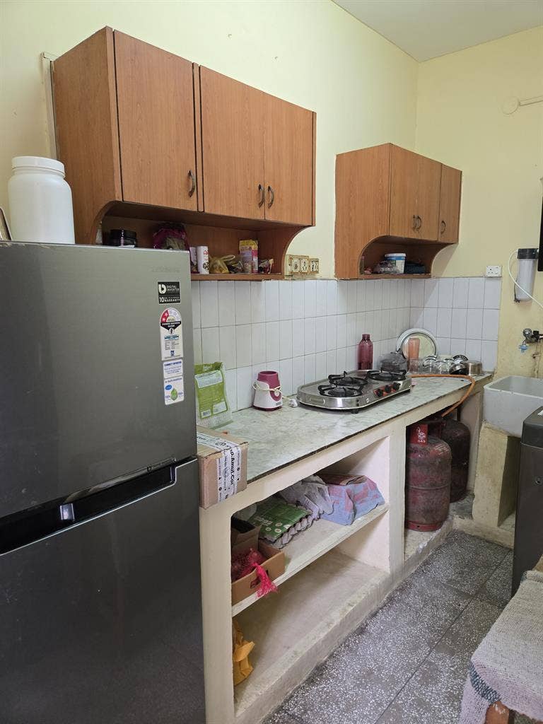 Roommate: Looking for a roommate