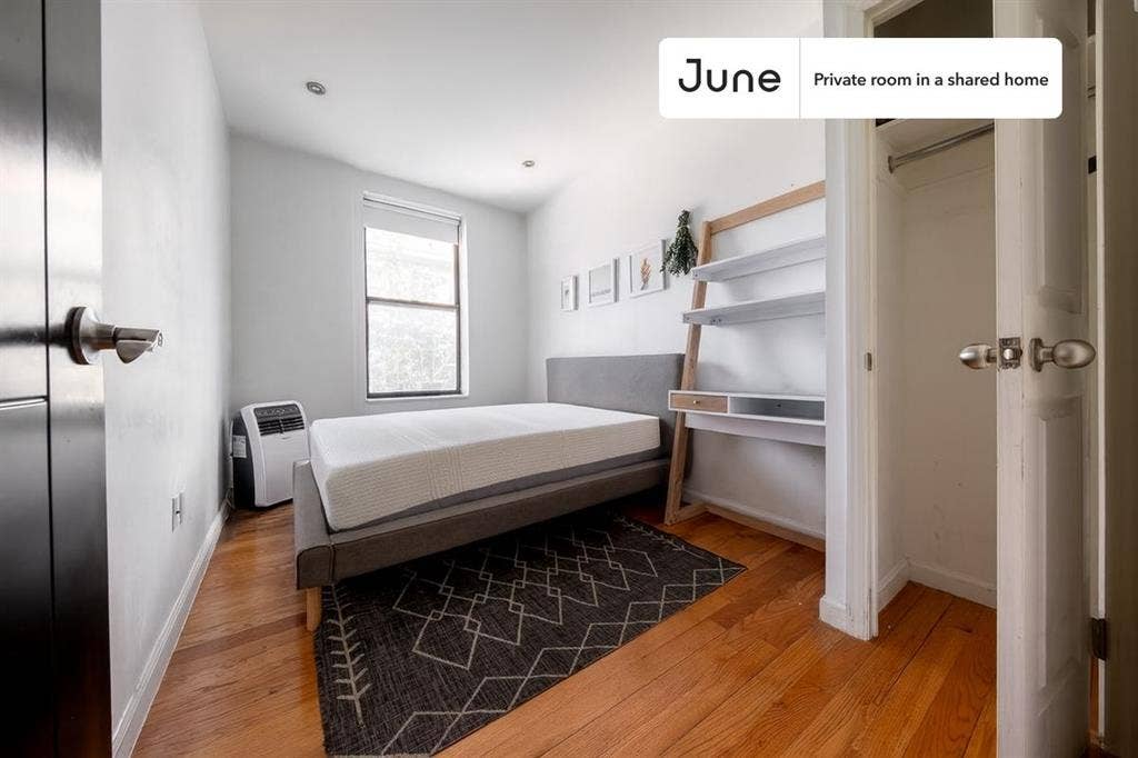 3 BR in New York City