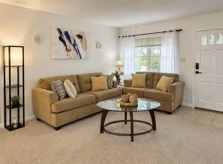 Move in available Ocala Florida 750