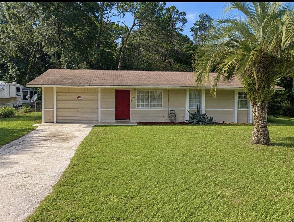 Move in available Ocala Florida 750