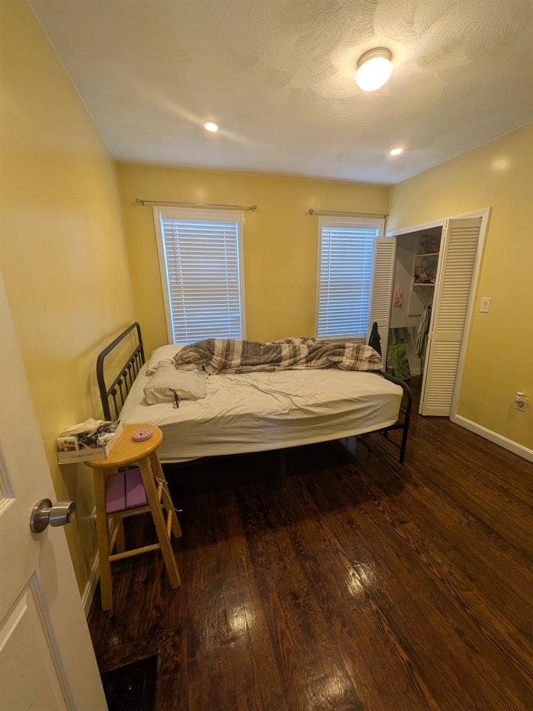 Private room with shared bathroom