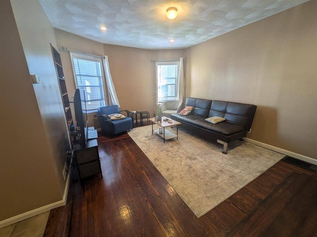 Private room with shared bathroom