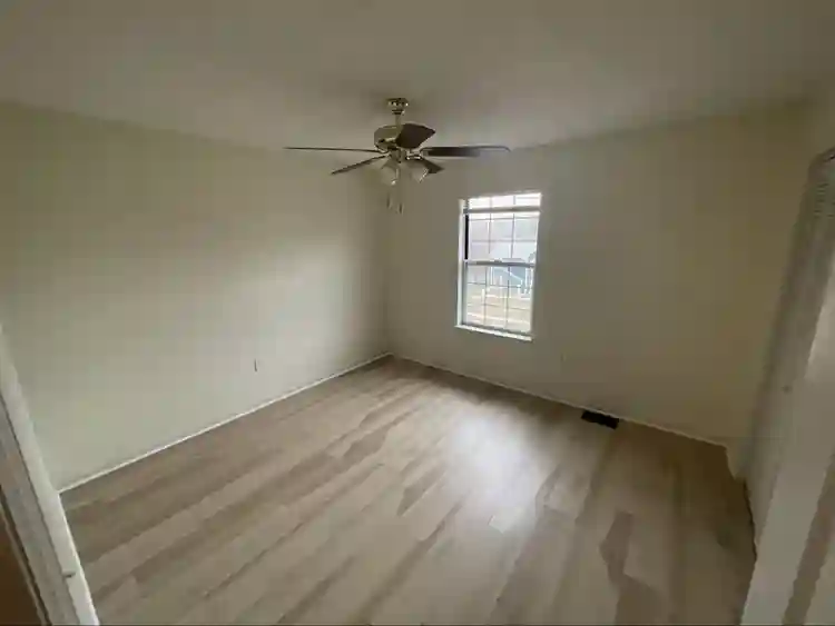 URGENT LEASE TAKEOVER