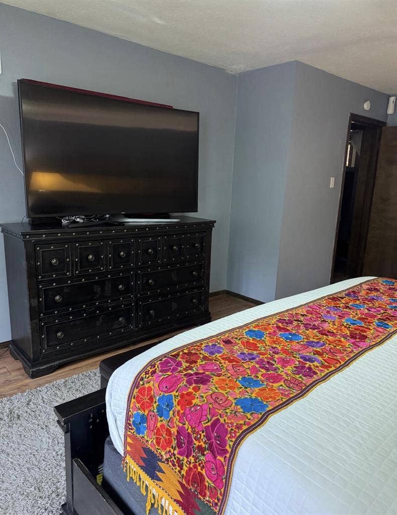 XL Private Master Suite Furnished