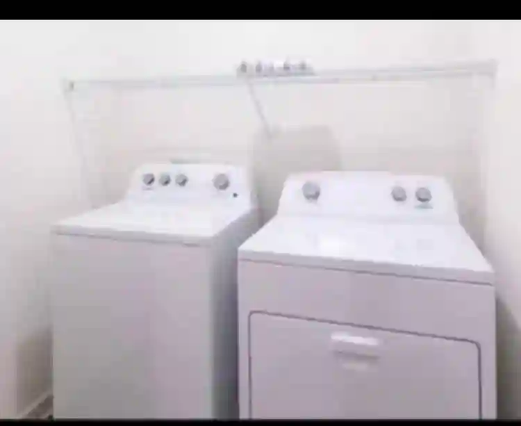 Looking For A Down To Earth Roomate