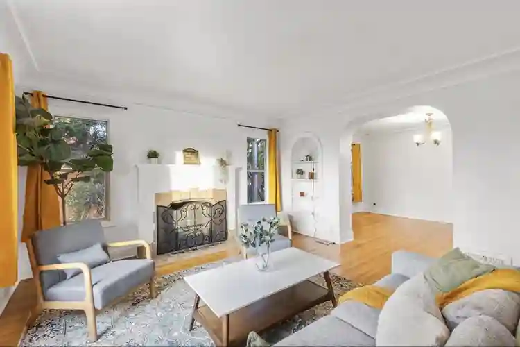 $899 Room - All Utilities Included