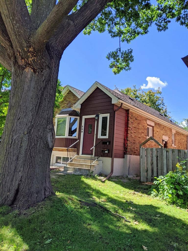 250sq ft room near uOttawa