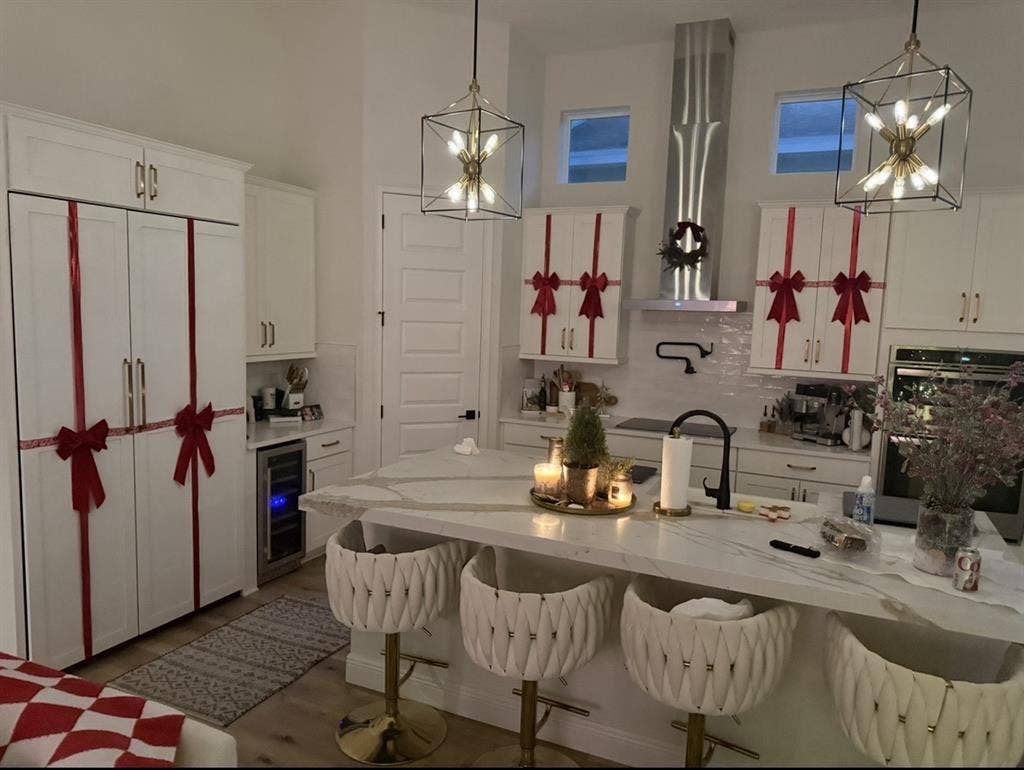 Unfurnished rooms luxury home