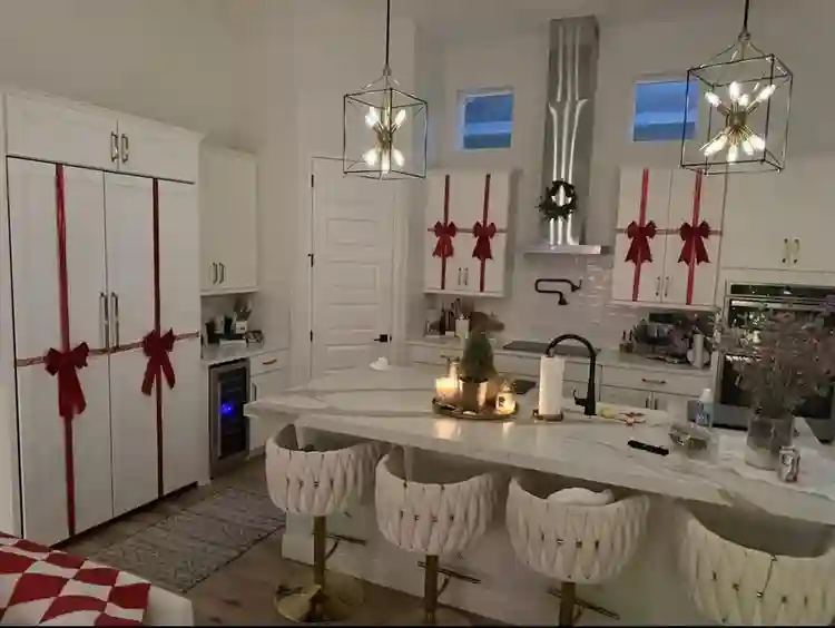 Unfurnished rooms luxury home