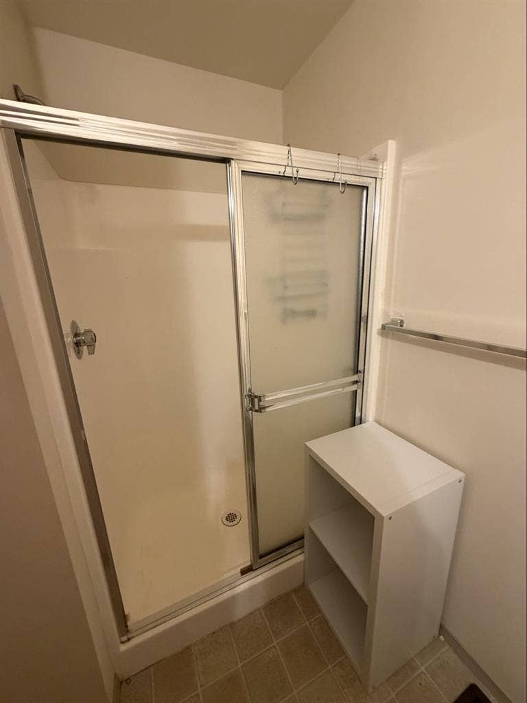 1 room 1/2 bath