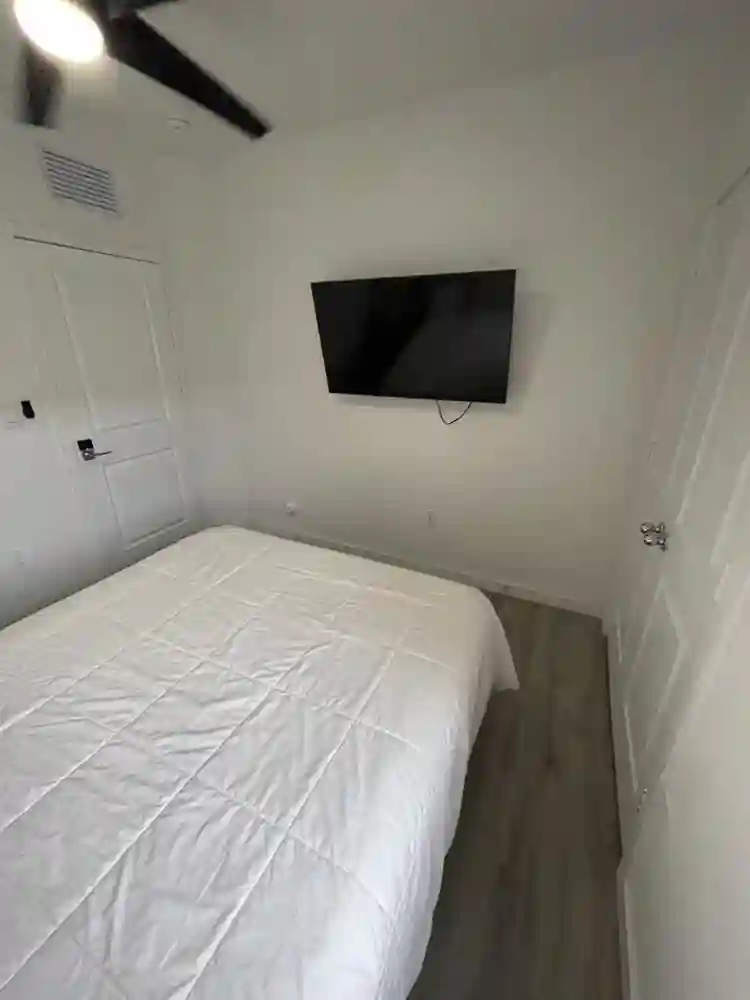 Ready to move in! 1 Bedroom/1 Bath